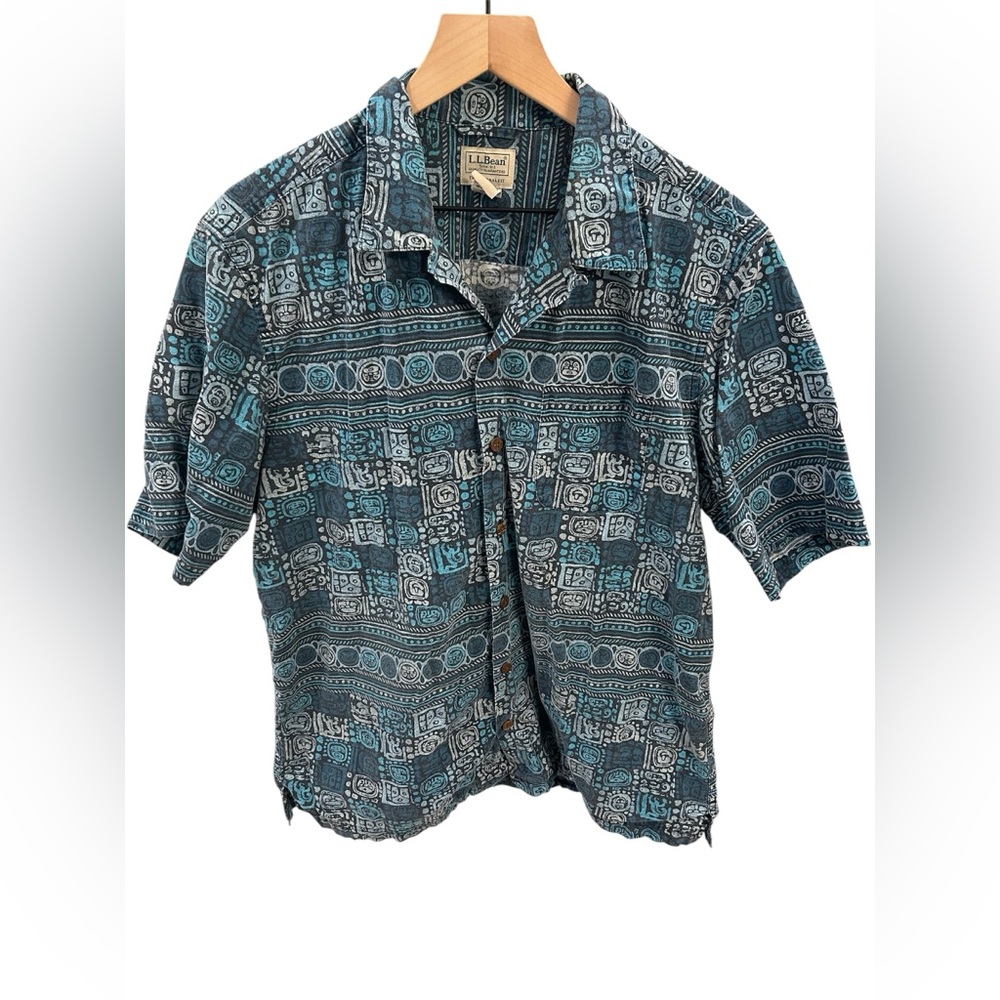 L.L. Bean Men’s Short Sleeve Button-Up Shirt – Size M – 100% Cotton